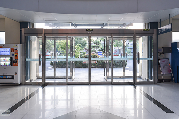 成都電動(dòng)玻璃門(mén)多少錢(qián) 成都電動(dòng)玻璃門(mén)多少錢(qián)