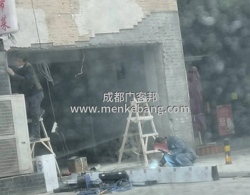 成都雙流無人酒店感應(yīng)門案例 成都雙流無人酒店感應(yīng)門案例