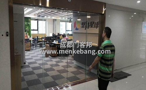 門客邦成都感應自動門維修,上門維修電動門/感應門的電話