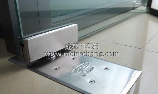 玻璃門(mén)地彈簧壞了有什么影響,成都更換玻璃門(mén)地彈簧上門(mén)維修 玻璃門(mén)地彈簧壞了有什么影響,成都更換玻璃門(mén)地彈簧上門(mén)維修